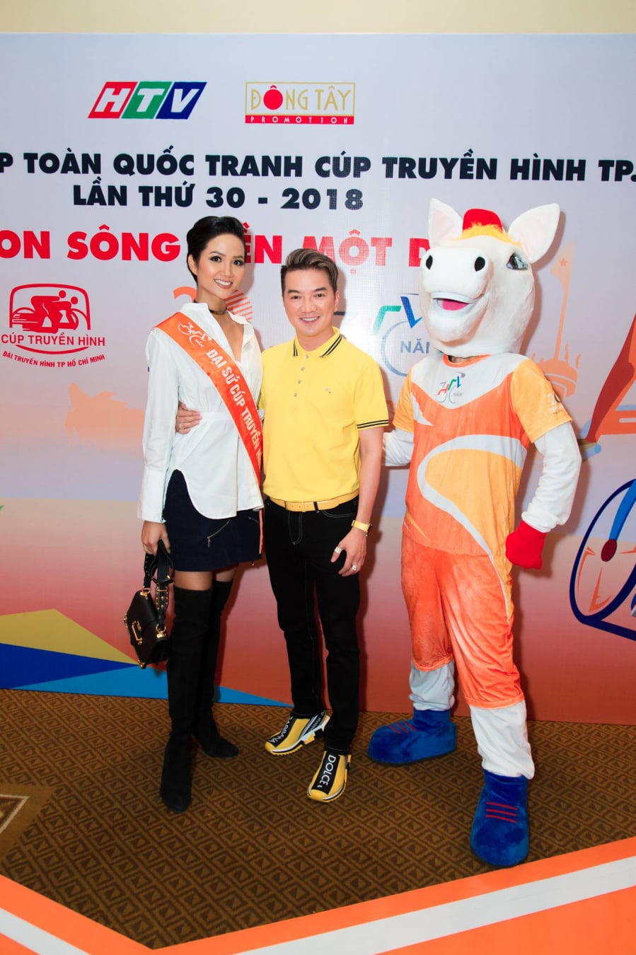 Tuy nhiên, tôi luôn trấn an mình rằng hãy cứ sống tốt, rồi những điều tốt đẹp sẽ đến với mình