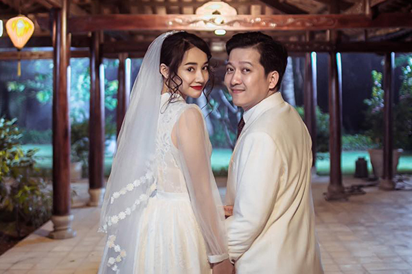Giữa năm 2017, loạt hình Trường Giang - Nhã Phương diện Shbet999 com đăng nhập cưới gây xôn xao cộng đồng mạng. Đáp lại, Nhã Phương lên tiếng phủ nhận về lễ kết hôn.