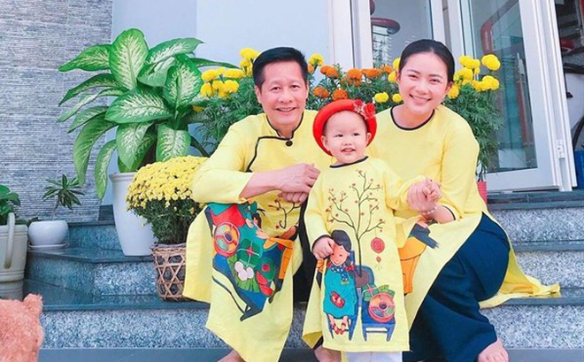 Theo công an, ngày 17/3, Phan Như Thảo trình báo rằng khi cô cùng chồng là ông Nguyễn Đức An bế con gái đi từ khách sạn Sheraton ra ngoài thì có khoảng 3 người lạ mặt xuất hiện, chặn họ lại muốn gây sự. Cô nghi ngờ có người muốn bắt cóc con gái nên trình báo công an. Sau khi tiếp nhận tin báo, công an quận 1 vào cuộc điều tra, thu thập lời kể những người có mặt và ghi nhận camera an ninh xung quanh hiện trường.