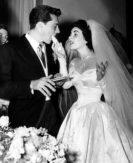 Elizabeth Taylor và Conrad 