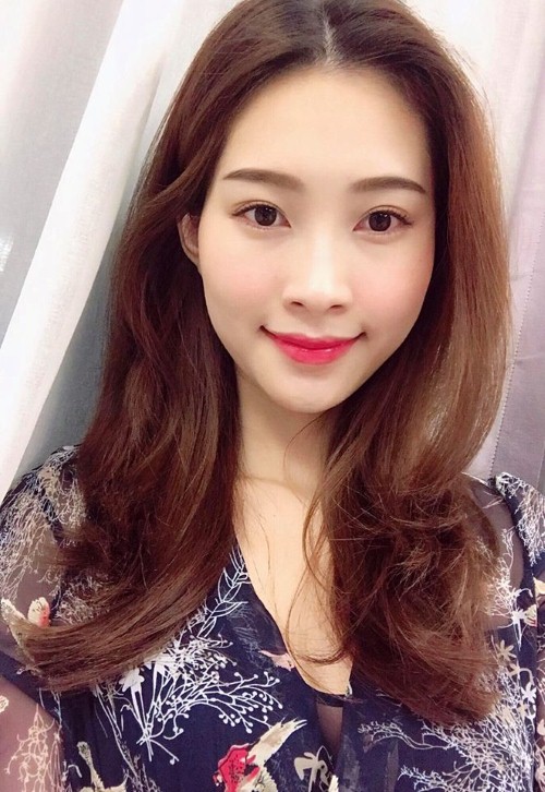 Hoa hậu Đặng Thu Thảo sở hữu khuôn mặt thanh tú, luôn xinh đẹp rạng ngời và gần như chẳng hề có “góc chết”.