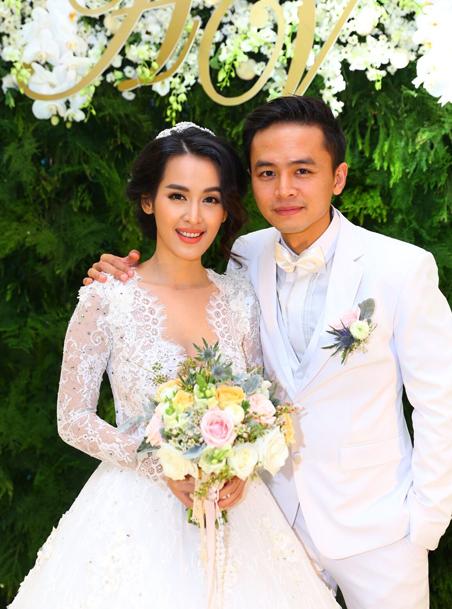 Hôn nhân hạnh phúc của Văn Anh và Tú Vi