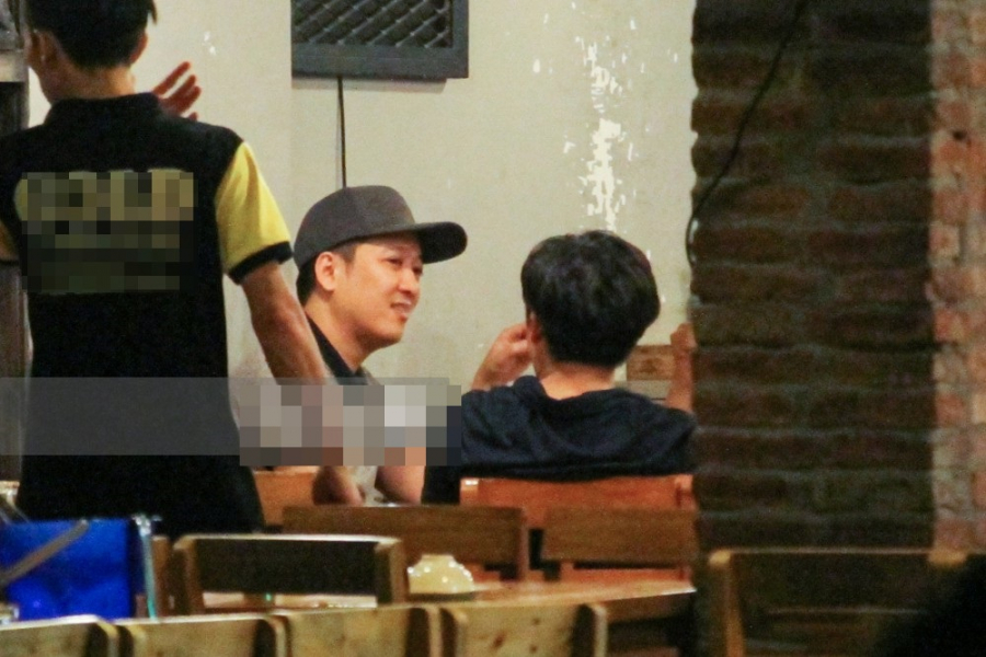 Tối qua (12/4), Trường Giang đã xuất hiện tại buổi tiệc của phim 
