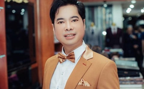 Trước những ồn ào giới tính, Ngọc Sơn cho biết, mọi người thấy anh hiền lành quá nên cứ nghi ngờ này nọ. 