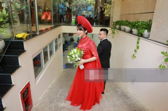 Diệp Lâm Anh đi cửa sau vào nhà chồng vì nghi vấn có bầu trước?