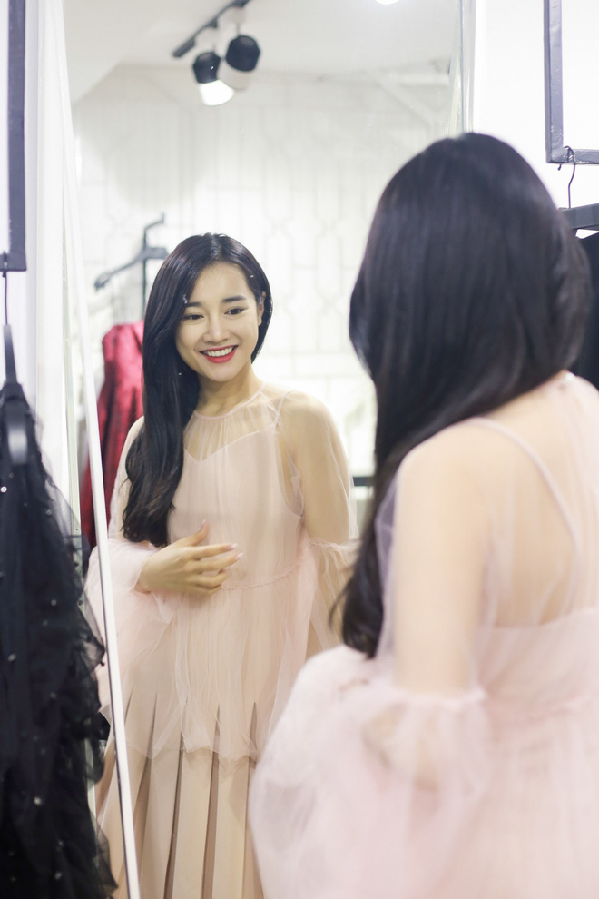 Nhã Phương nở nụ cười rạng rỡ giữa 