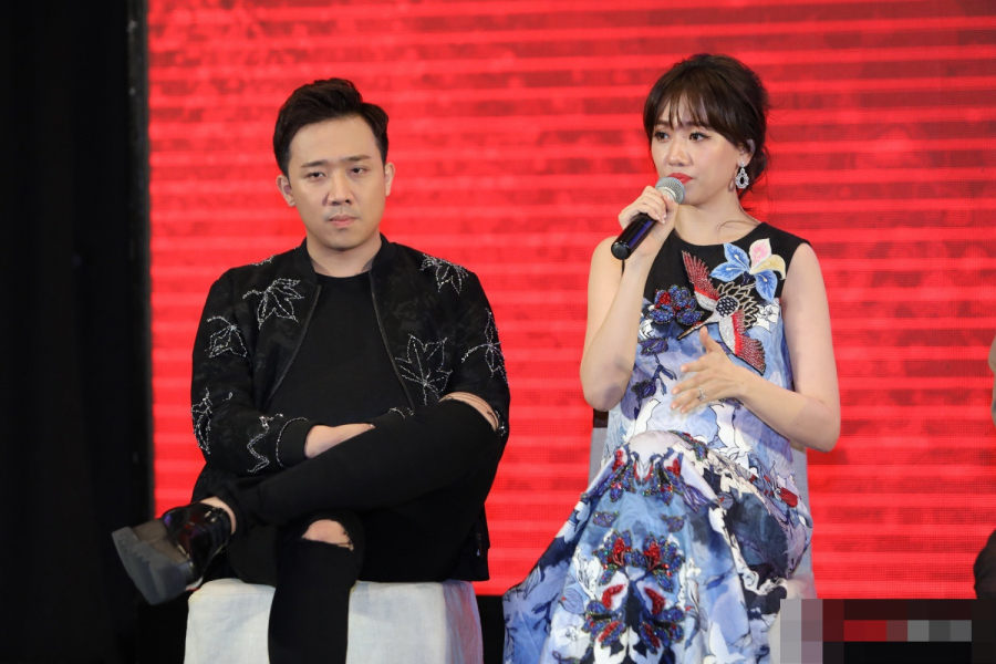 Tại buổi họp báo 