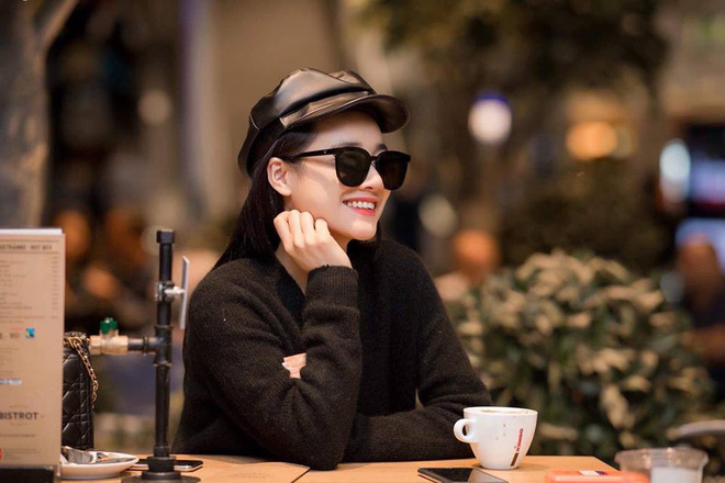 Sau thời gian im hơi lặng tiếng, cuối cùng, Nhã Phương đã chính thức lên tiếng trước ồn ào chia tay và hành động Trường Giang một mình lặng lẽ về quê.
