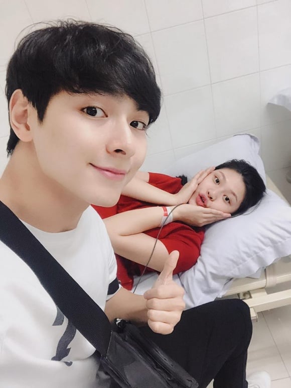 Jay Quân chia sẻ, Chúng Huyền Thanh đã sinh con đầu lòng, bé nặng 3,2kg. Anh cho biết, 