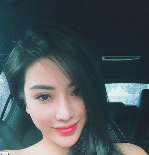 Người đẹp Giáng Ngọc