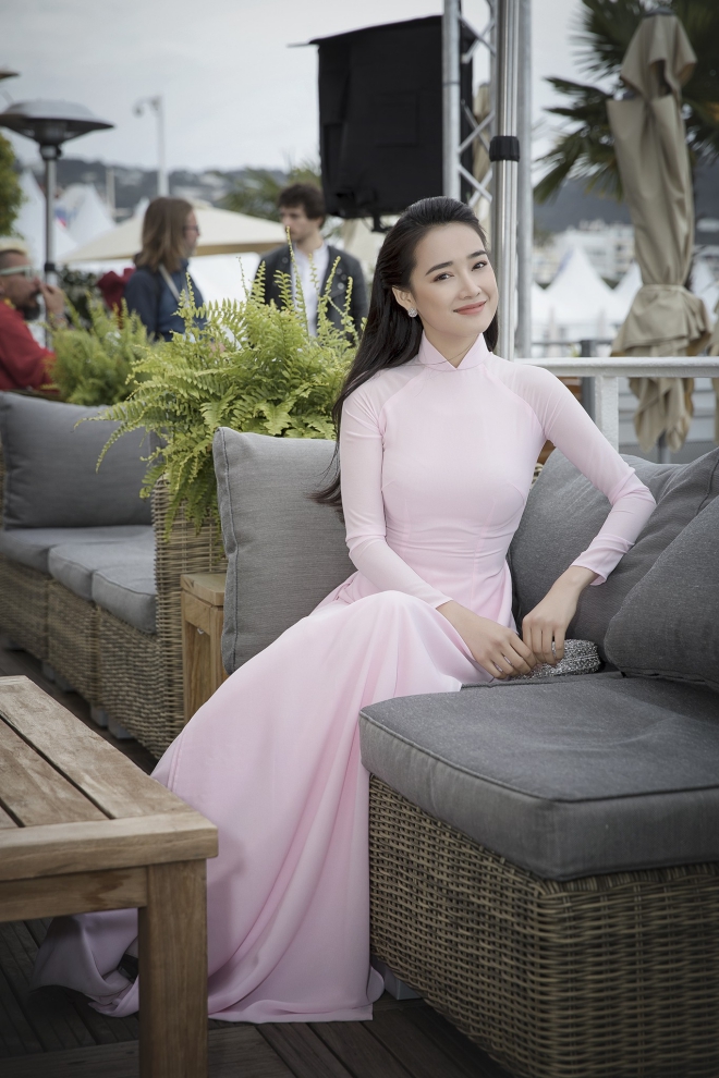 Thêm lần nữa, Nhã Phương khiến dư luận 