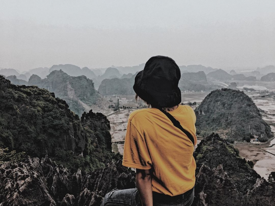 Có người bảo Hang Múa là Vạn Lý Trường Thành đất Việt, nhưng ý kiến khác lại cho rằng nơi đây chính là 
