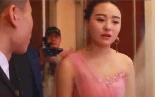 phu-dau-xinh-de-p-cuo-p-chu-re-ngay-trong-da-m-cuo-i-3