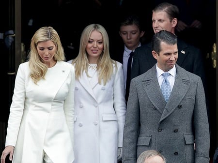 melania-trump-thoi-trang-sharoncuneta.com7