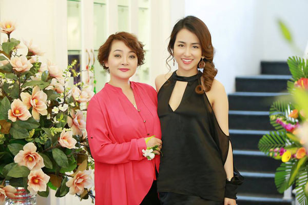 a-hau-thuy-van-trang-tran-sharoncuneta.com1