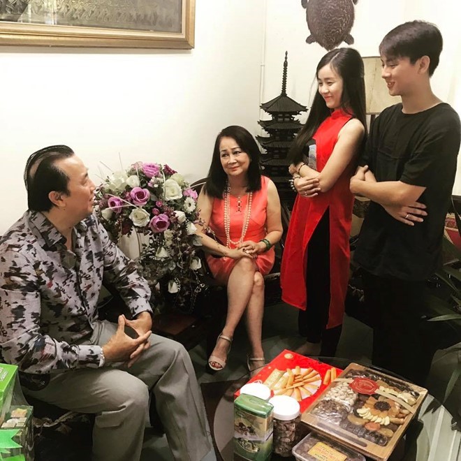 hoai-lam-va-ban-gai-sharoncuneta.com