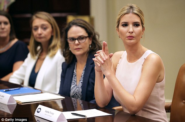 thoi-trang-Ivanka-Trump-p