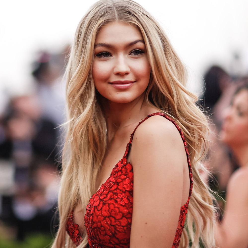 nguoi-mau-gigi-hadid-phun