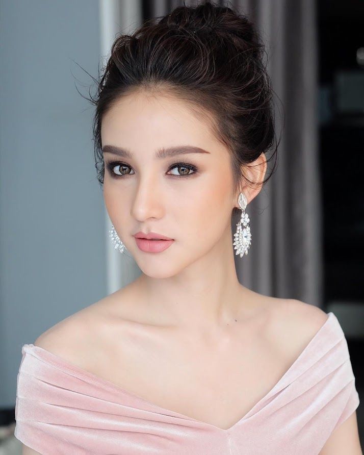 hoa-hau-chuyen-gioi-Yoshi