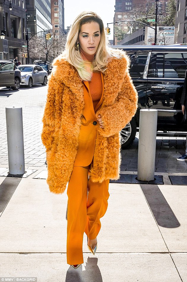 Thoi-trang-Rita-Ora-phunu