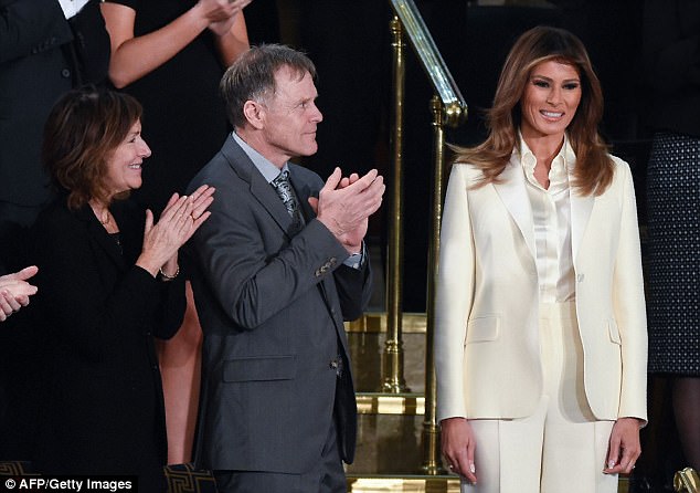 thoi-trang-Melania-Trump-