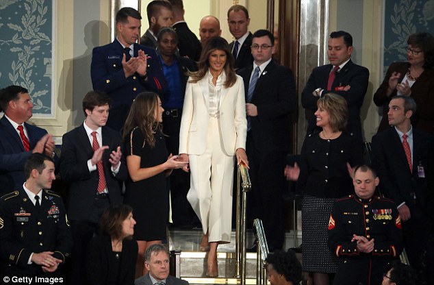 thoi-trang-Melania-Trump-