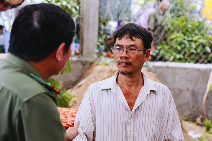 Ông Hoàng - cha anh Nguyễn Hoàng Nam vừa giận, vừa thương, vừa tự hào về tính nghĩa hiệp của con trai mình. Ảnh: Internet