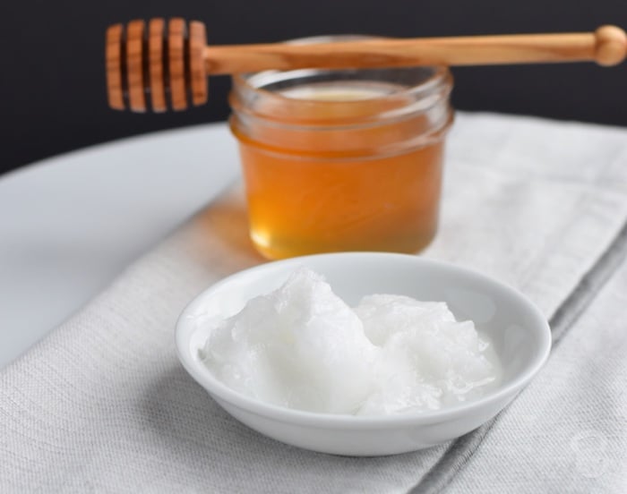 coconut-oil-and-honey-face-mask
