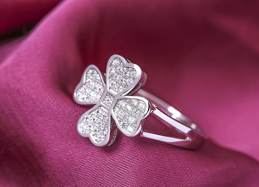 nhan-bac-lucky-in-flower_1_