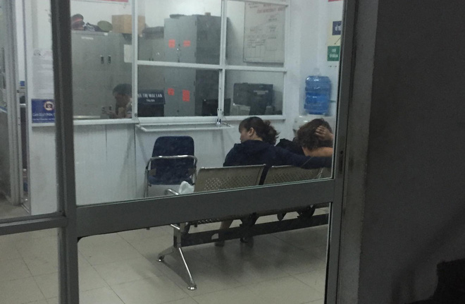 Nữ tài xế được mời về trụ sở công an làm việc và lấy lời khai sau vụ tai nạn    