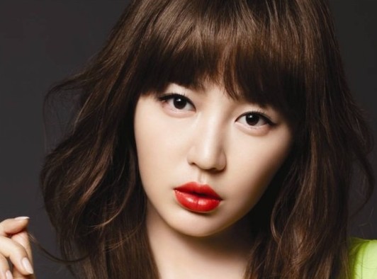 mac-yoon-eun-hye1-e1366991634792