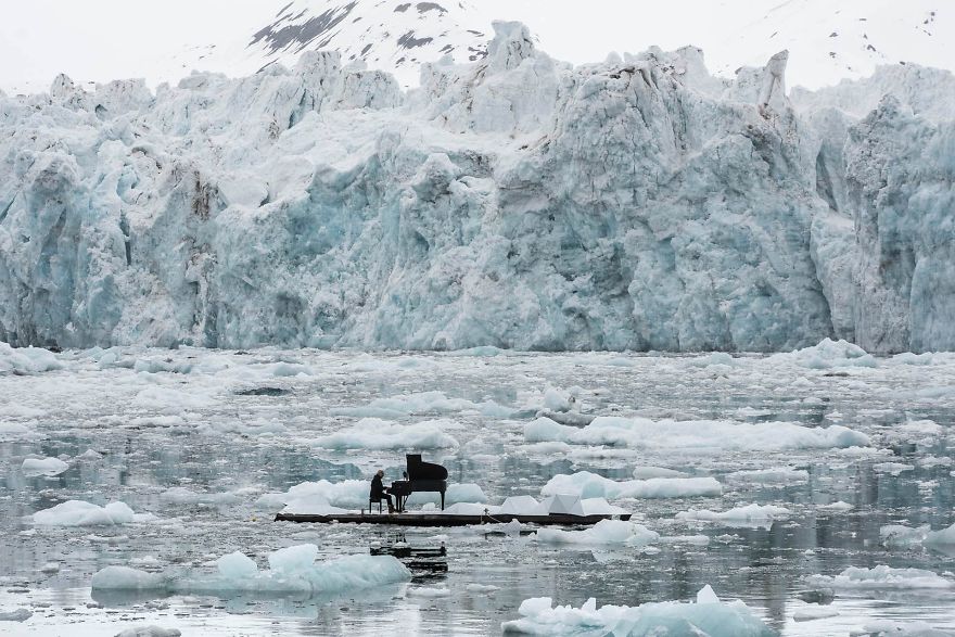Ice piano