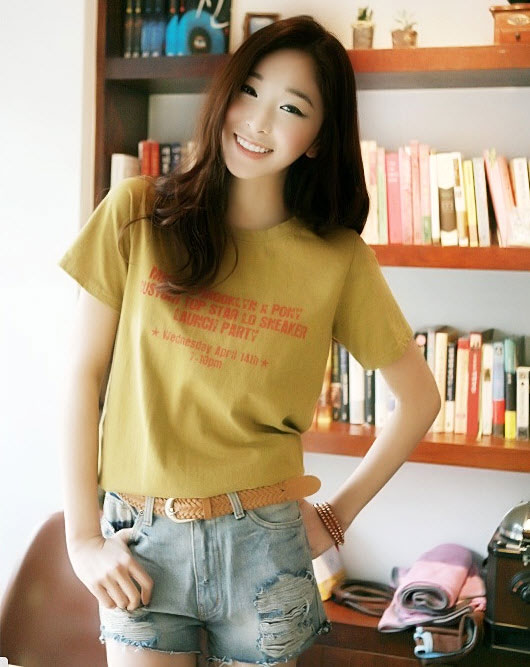 cach-phoi-do-voi-quan-short-jeans-cho-he-nang-dong-3945-1