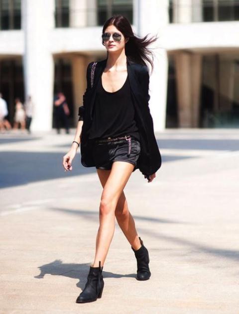 quan-short-ket-hop-voi-ao-vest-cong-so-1