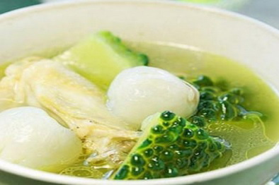 canh-ga-nau-vai-muop-dang