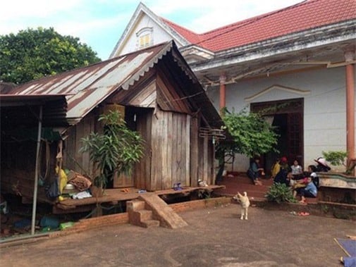 Căn nhà hiện tại ở quê của H'Hen Niê khá đơn giản