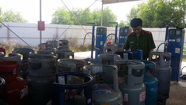dung-bep-ga-kieu-nay-khong-khac-gi-dat-bom-trong-nha-2-1499133816-width600height338