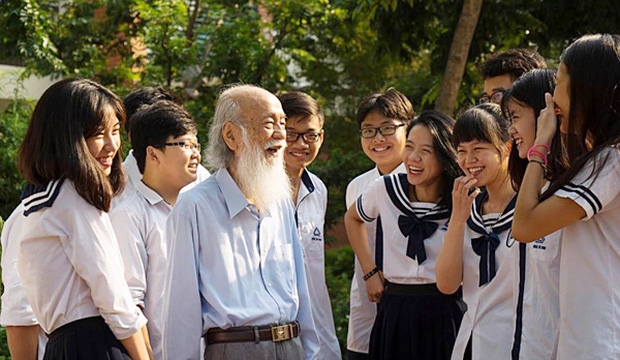 hoc-sinh-luong-the-vinh-n