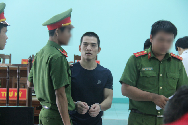 be-gai-16-tuoi-co-thai-11