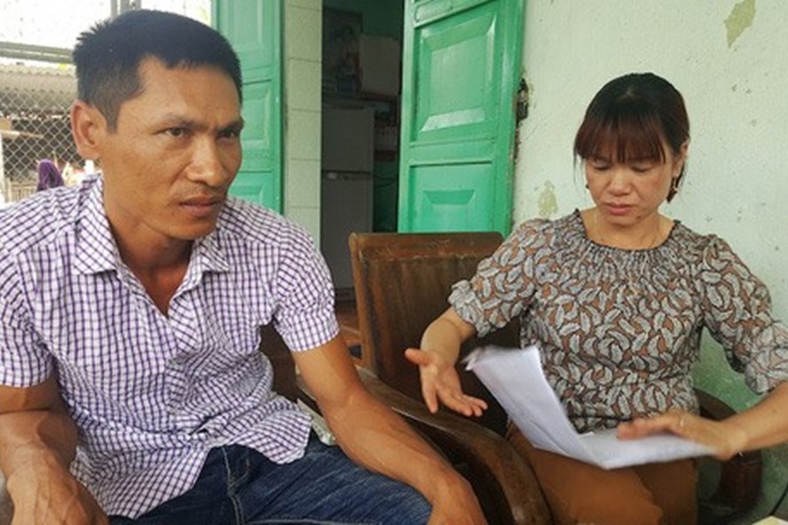 Vợ chồng anh Tiến - chị Cúc đang phân vân trước lời đề nghị lạ của bên nhận bồi thường (ảnh: laodong)