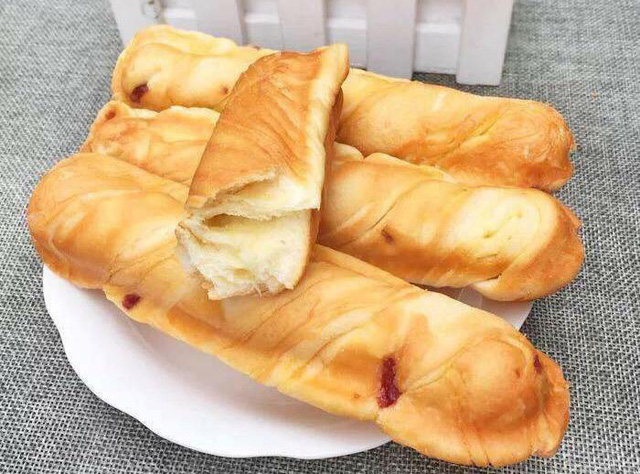 Những chiếc bánh thơm ngon, giá lại rẻ mà để được nửa năm khiến nhiều mẹ mua cả thùng về dùng dần