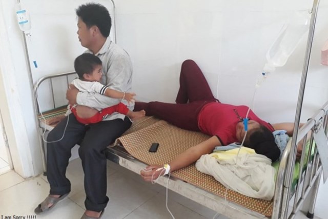 Không chỉ người lớn mà trẻ em cũng phải nhập viện