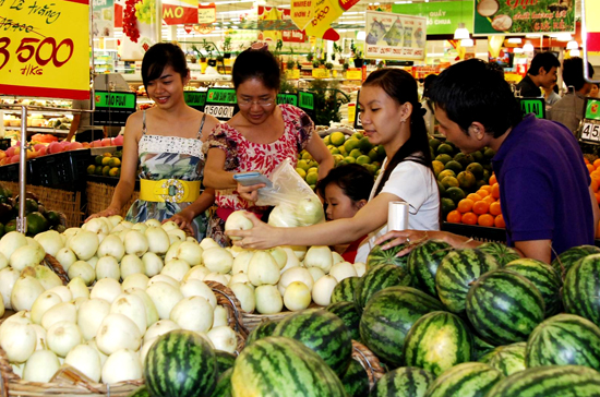 Giá hoa quả tươi giảm lại là 1 nguyên nhân kìm hãm đà tăng của CPI