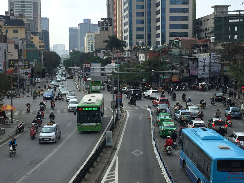 Việc mở làn riêng với mục đích thu hút người dân tham gia giao thông bằng xe buýt