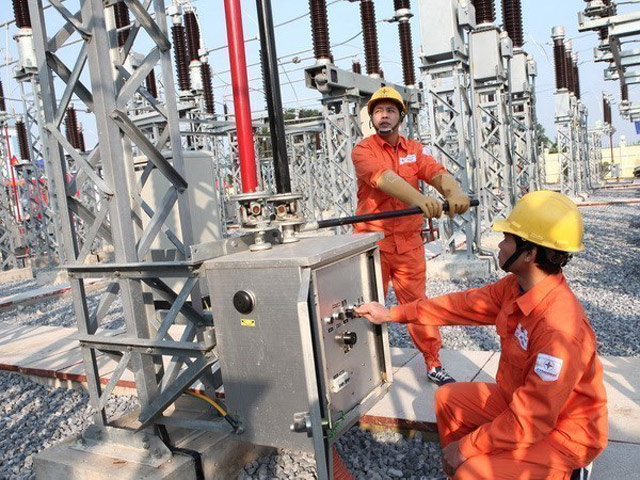 EVN đảm bảo sẽ cung cấp đủ điện và không cắt điện vào những ngày nắng nóng trên 36 độ C