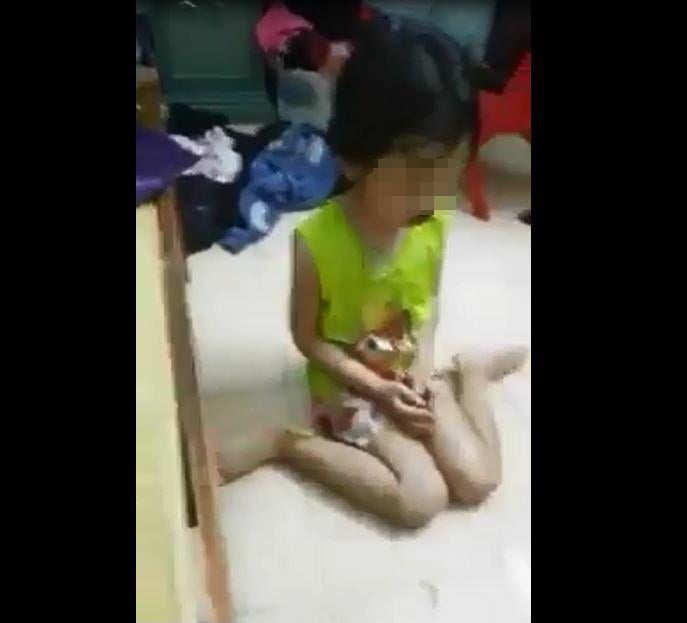 Hình ảnh cháu bé máu me đầm đìa trên mạng xã hội khiến nhiều người bức xúc