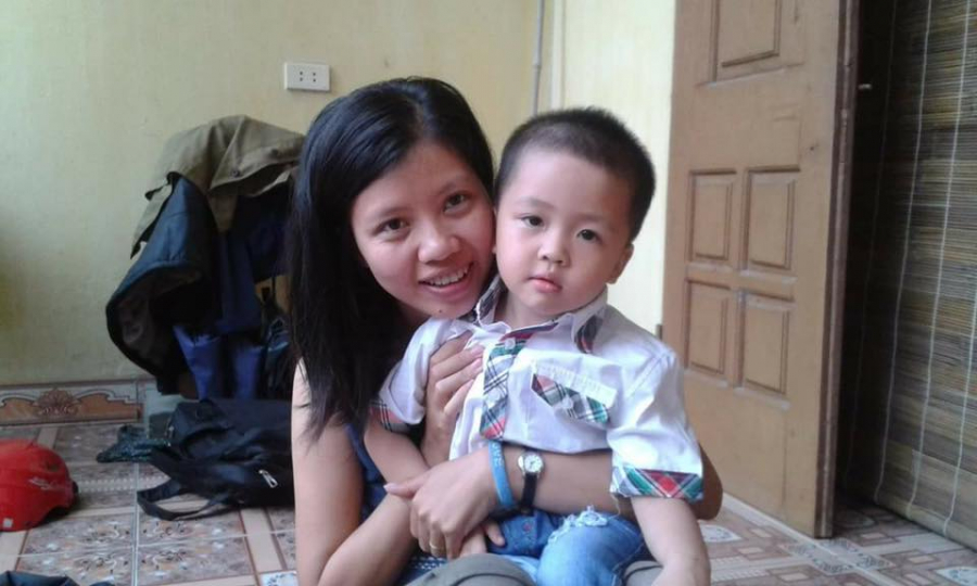 Chị Tuyền và con trai Trường Giang
