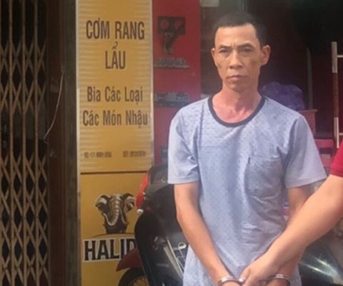 Nghi phạm Nguyễn Trọng Nghĩa bị áp giải lên CA