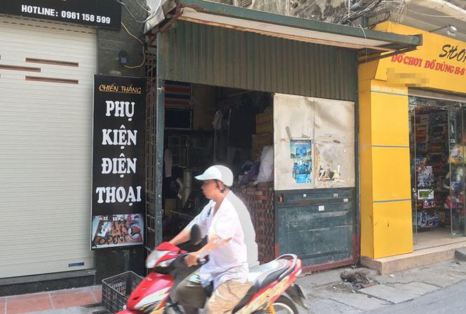 Ngôi nhà có căn gác xép, nơi nghi phạm và nạn nhân đã từng chung sống và gây án