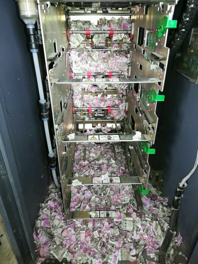 Số tiền bị tên 